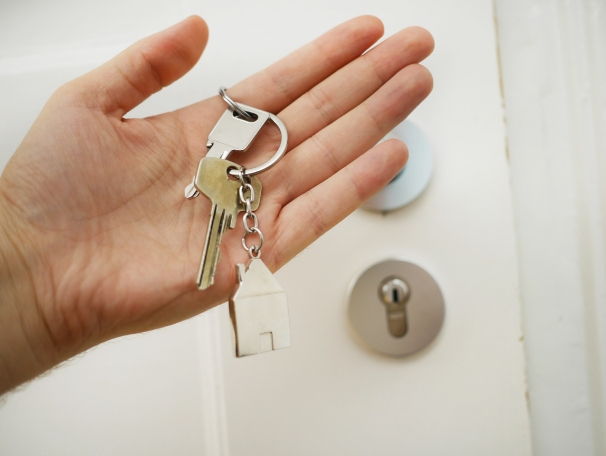 https://BereniceR.StopRentingStartOwning.com